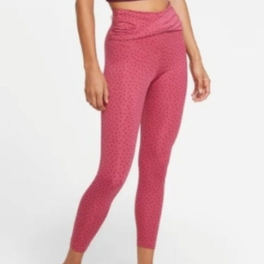 Nike Women's Yoga Dots Twist 7/8 Capri Tights Sweet Beet